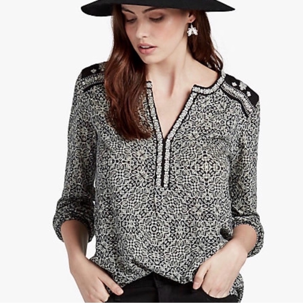 Lucky Brand Embroidered Medallion Peasant Top Black White. FLAW. Size 1X